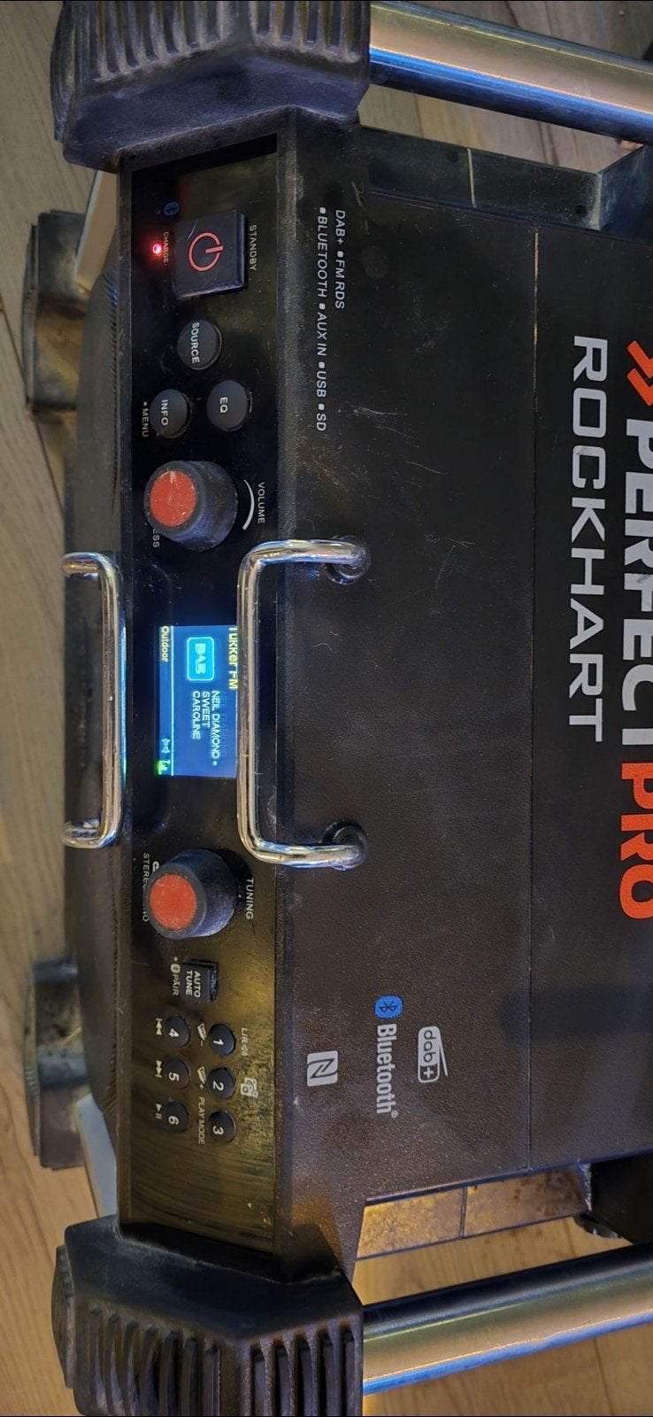 PerfectPro Rockhart Bouwradio DAB+ Bluetooth USB SD, Ophalen of Verzenden, Gebruikt, Bouwradio