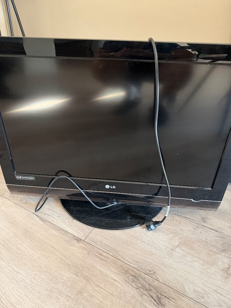 LG 32 inch TV, Ophalen, LCD, 80 tot 100 cm, Zo goed als nieuw