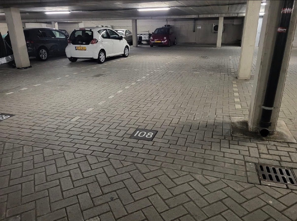 Parkeerplaats te huur – Utrecht | 10 min lopen van CS, Auto diversen