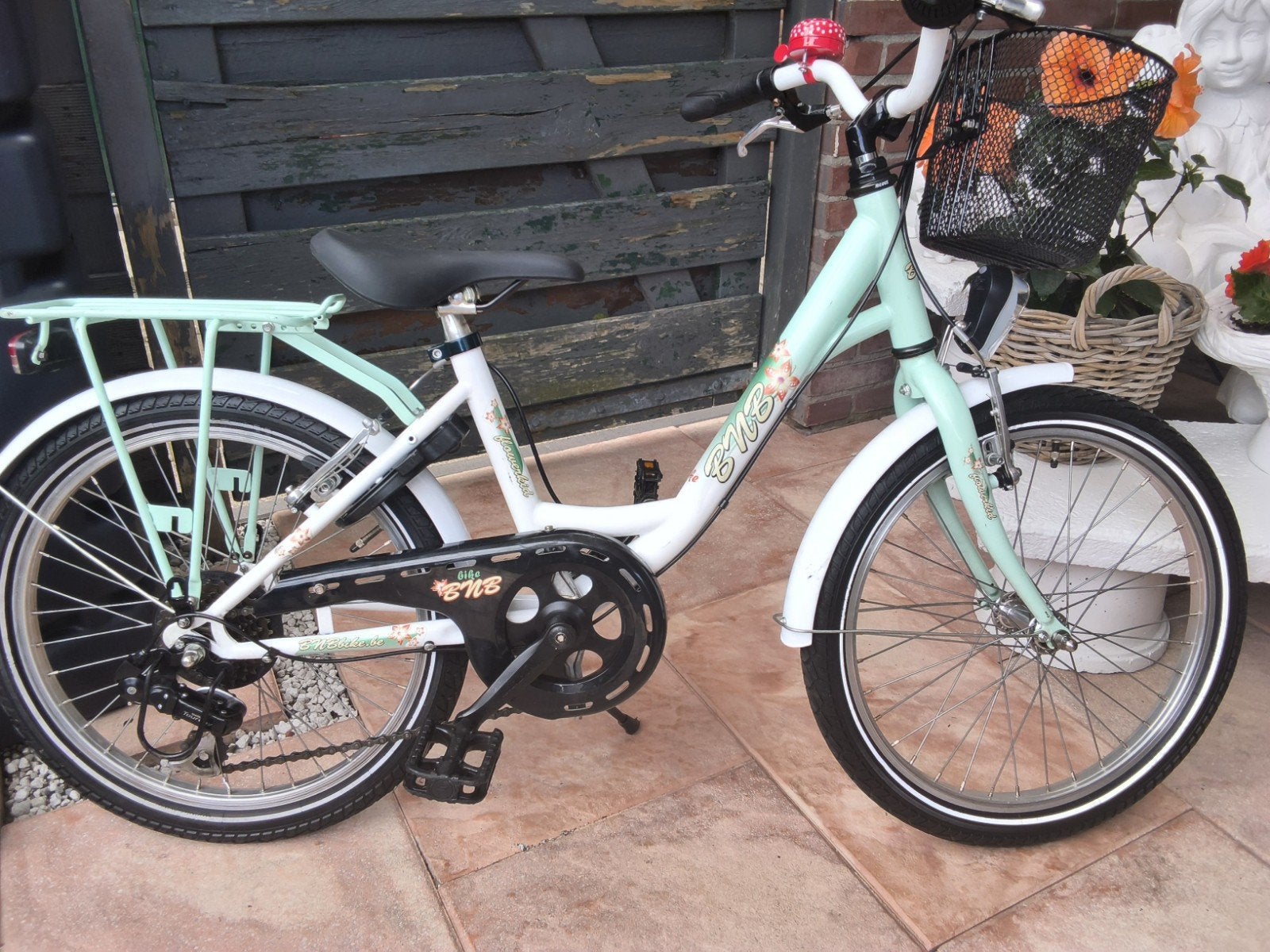 Meisjesfiets BNB flowerkids framehoogte 31cm met mandje, Ophalen, Gebruikt, Velgrem, Versnellingen