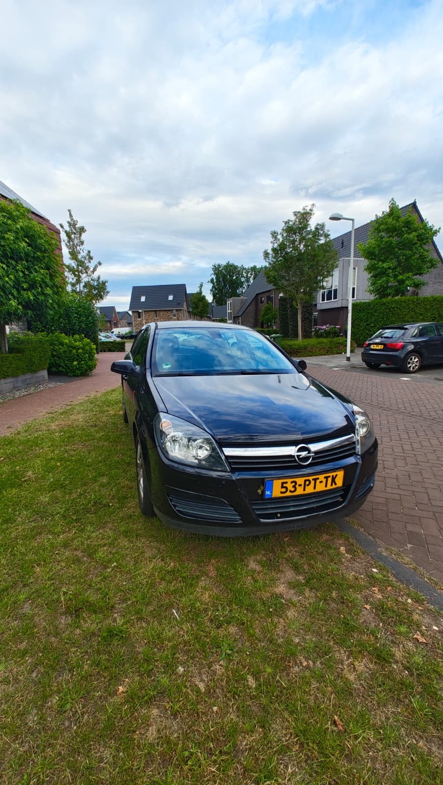 Opel Astra 1.6 16V 5D 77KW 2004 Zwart, Auto's, Voorwielaandrijving, Zwart, 4 cilinders, 1165 kg