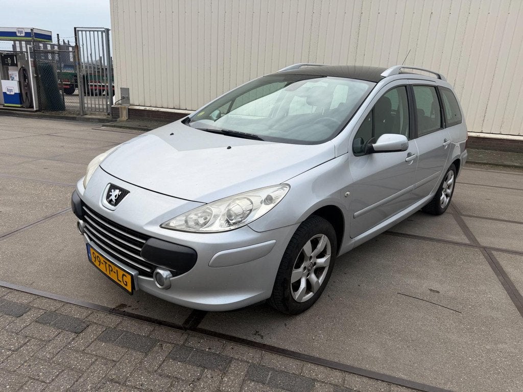 Peugeot 307 SW 2.0-16V Premium, 730 kg, Gebruikt, 4 cilinders, 7 stoelen