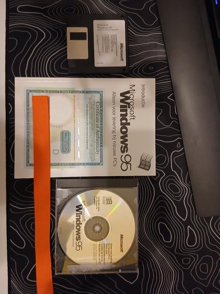 Windows 95 OEM NL - Zeldzame USB-versie - Met CD/Floppy/COA, Computers en Software, Besturingssoftware, Zo goed als nieuw, Windows