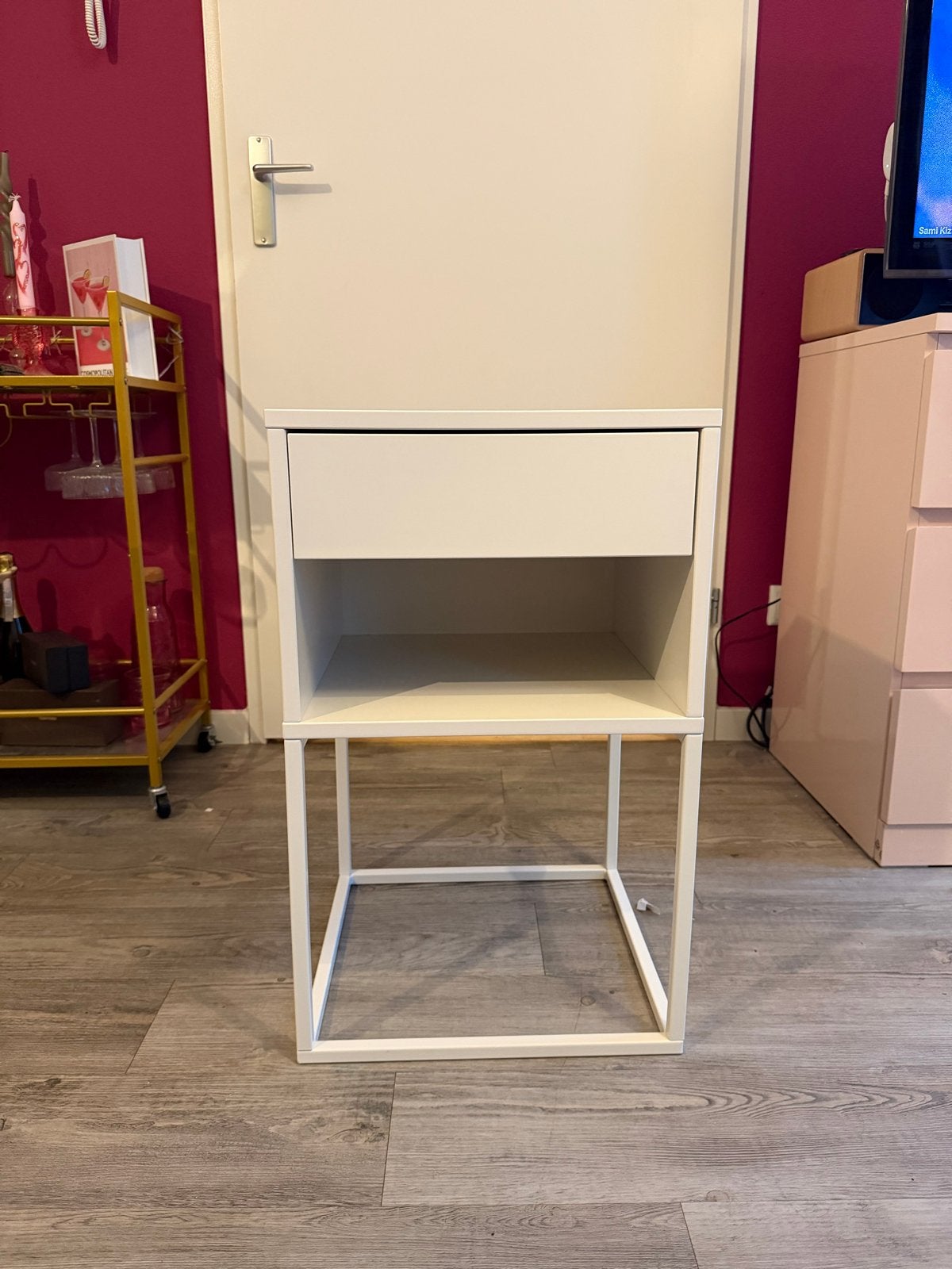 IKEA VIKHAMMER nachtkastje, Huis en Inrichting, Ophalen, Minder dan 45 cm, Metaal of Aluminium, 55 tot 70 cm