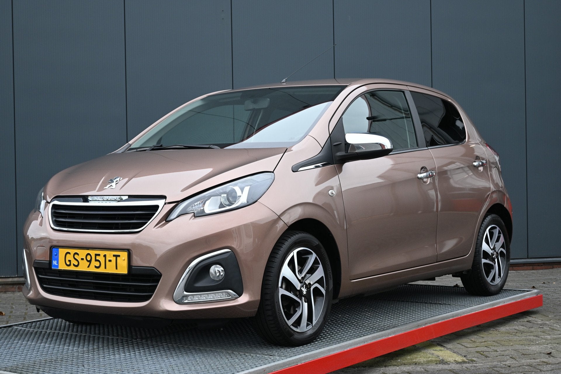 Peugeot 108 1.0 e-VTi Première trekhaak camera climate, Voorwielaandrijving, Euro 5, Stof, Gebruikt