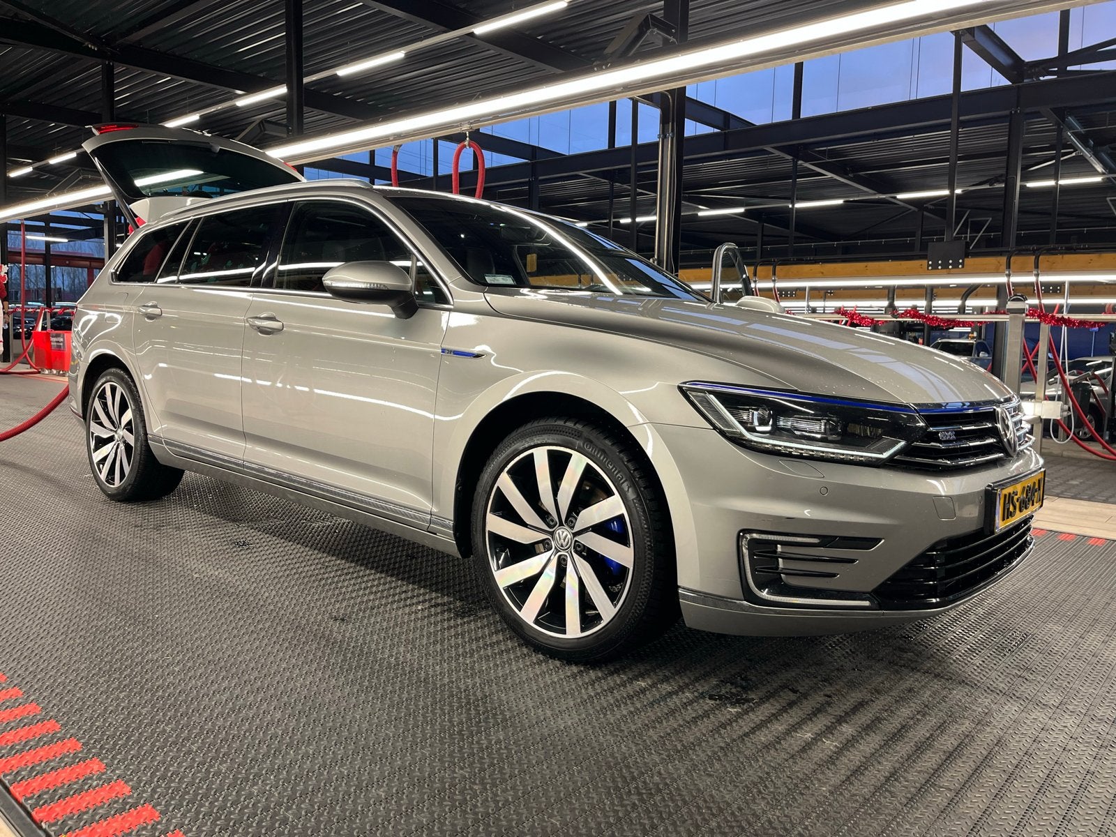 Originele 18 inch VW Marseille Velgen + Winterbanden, Auto-onderdelen, Ophalen, 18 inch, Banden en Velgen, Winterbanden
