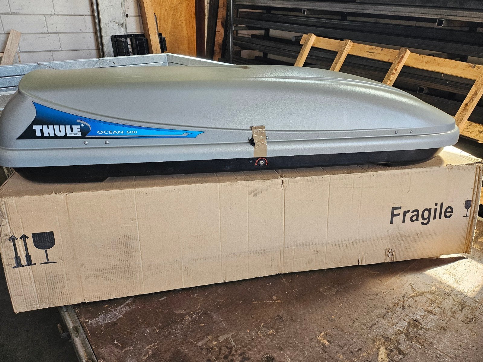 Thule Ocean 600 Dakkoffer met Dakdragers, Auto diversen, Dakkoffers, Ophalen of Verzenden, Nieuw