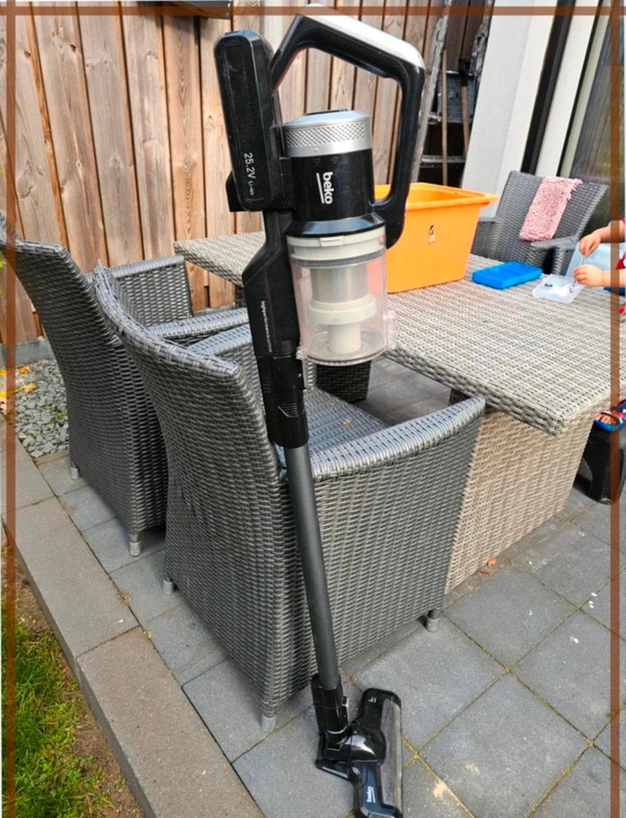 Beko VRT 70925 VB cordless vacuum cleaner 25.2V, Gebruikt, Draadloos, Ophalen of Verzenden, Minder dan 1200 watt