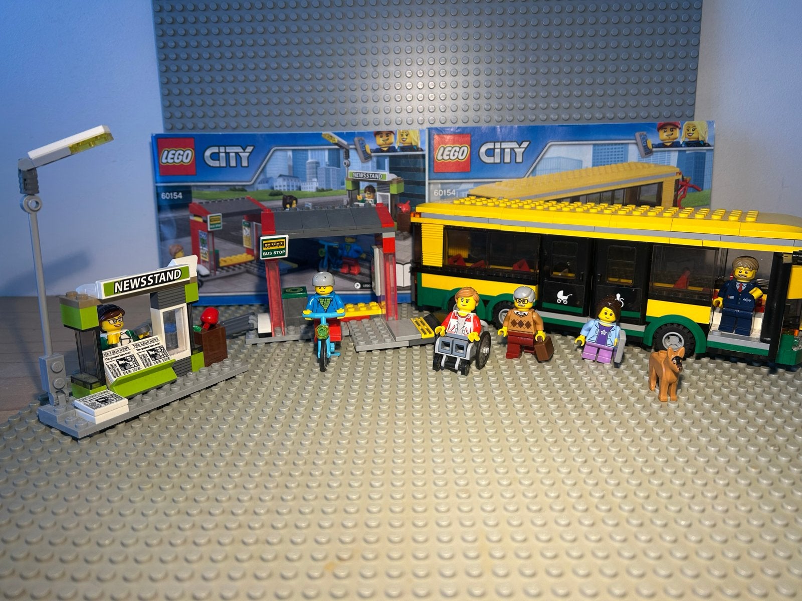 Lego City 60154 Busstation, City, Lego, Ophalen of Verzenden, Zo goed als nieuw