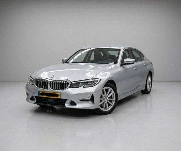 BMW 3-Serie 330e Mosselman 471pk/666nm 2020 High Executive, Automaat, 1998 cc, Achterwielaandrijving, Bruin