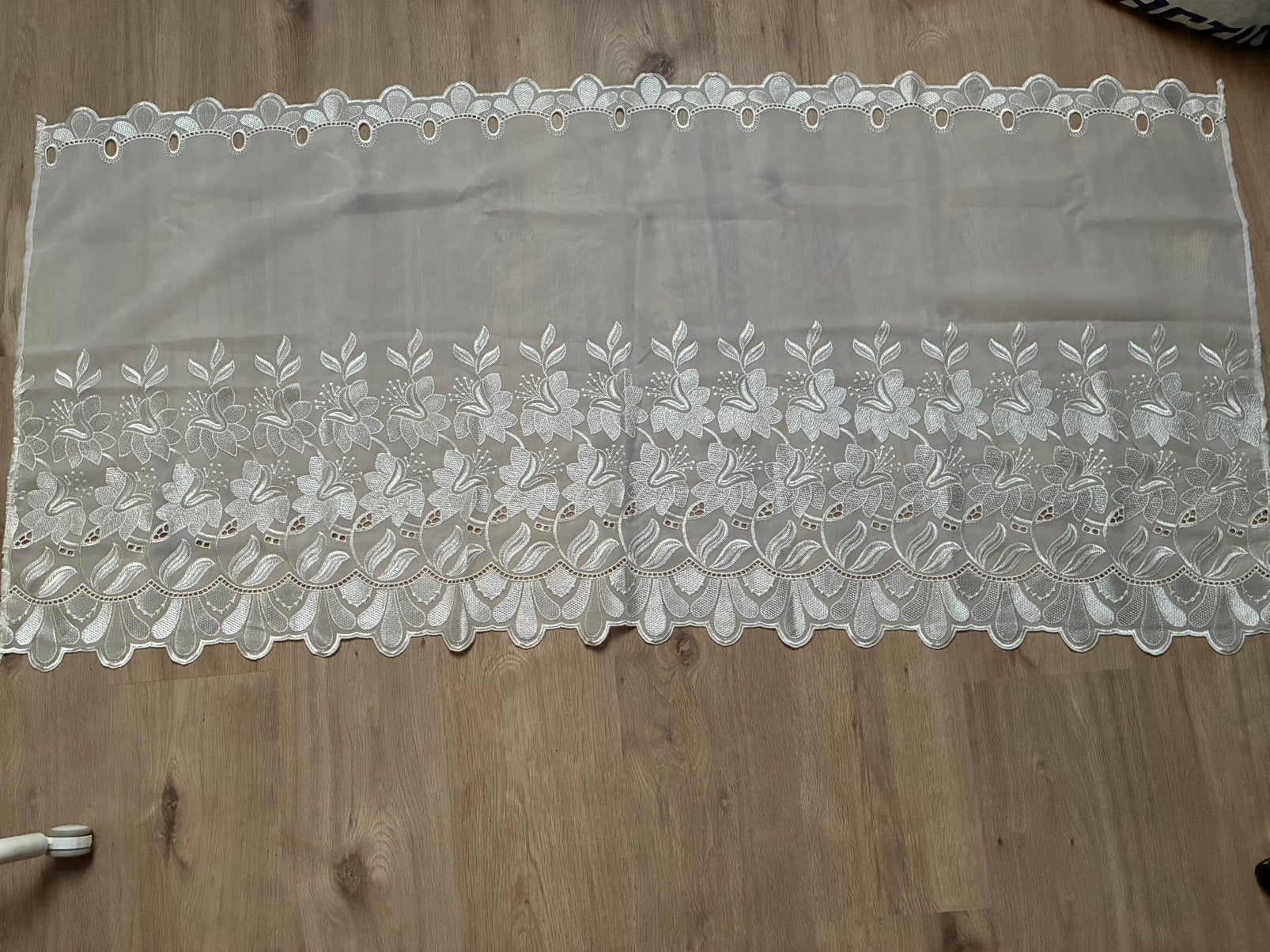Gordijnen valletjes 2 x 4 stuks, Huis en Inrichting, Ophalen of Verzenden, Zo goed als nieuw, 70 cm, Crème