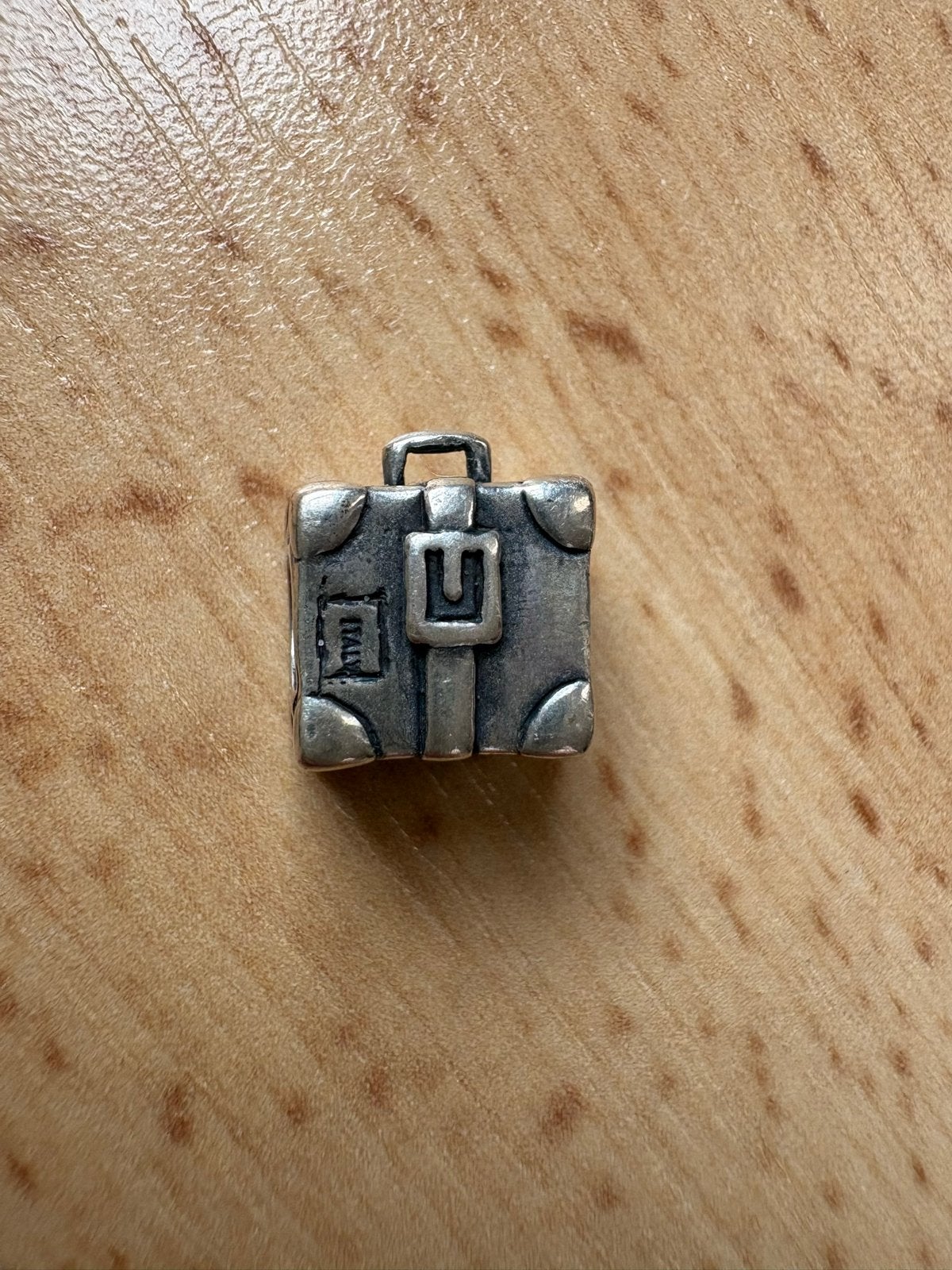Tedora Zilveren Koffer Bedel, 1 bedel, Ophalen of Verzenden, Zilver, Tedora