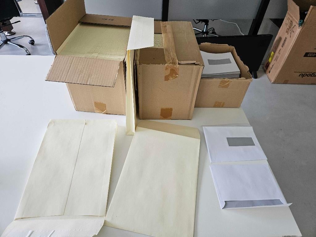 Partij Enveloppen – Verschillende maten – Nieuw in doos, Postzegels en Munten, Brieven en Enveloppen | Nederland, Envelop, Ophalen