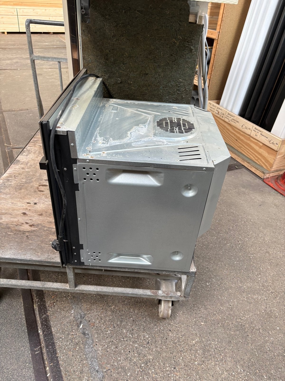 Keukenapparatuur (oven, afzuigkap, wasbak + kraan), Ophalen, 45 tot 50 cm, Gebruikt, Oven