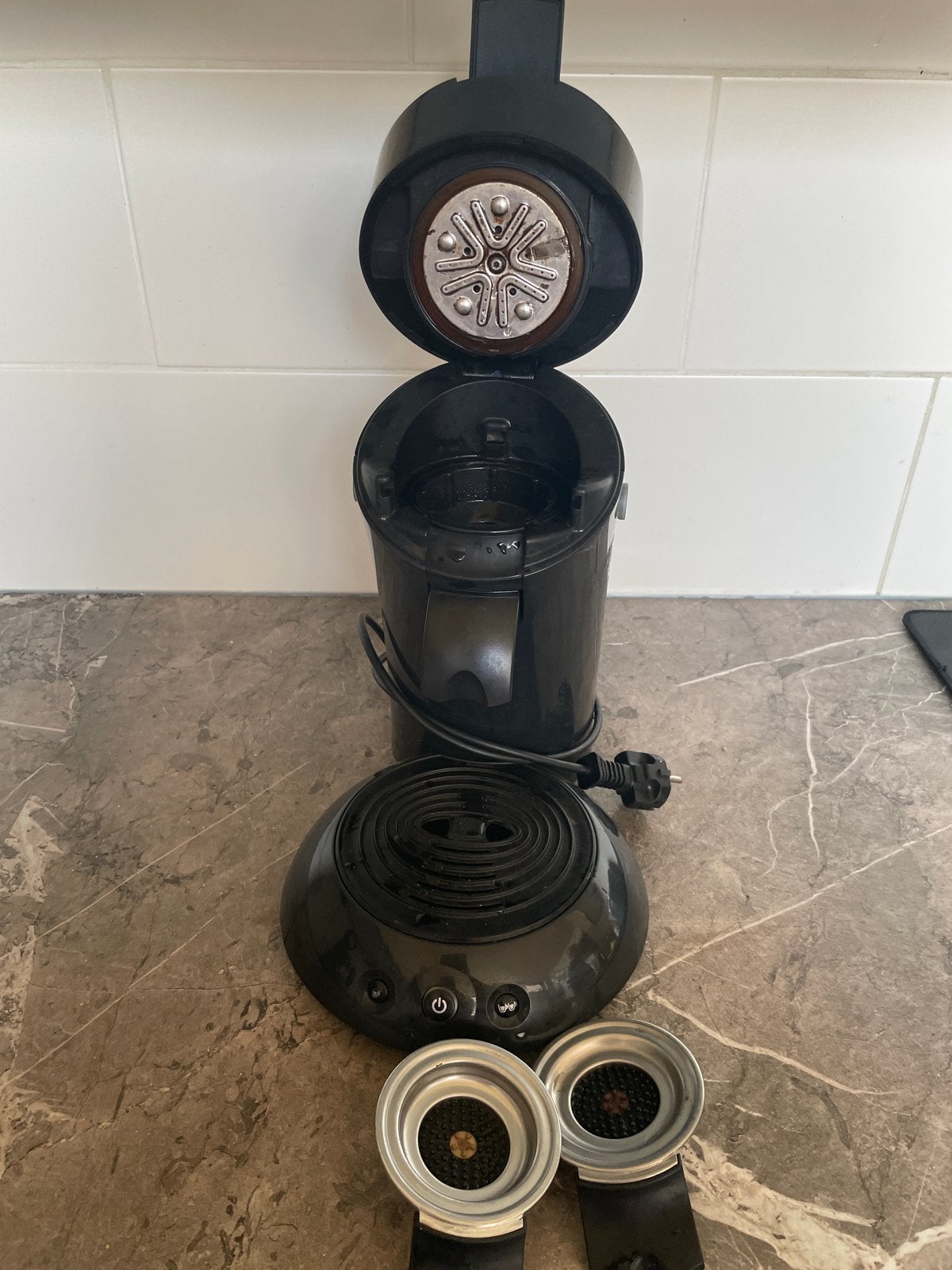 Philips Senseo koffiezetapparaat - Zwart, Witgoed en Apparatuur, Koffiezetapparaten, Ophalen, Koffiepads en cups, Gebruikt, Koffiemachine