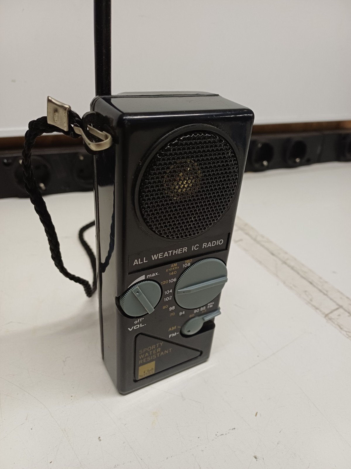 Yoko All Weather IC Radio Sportie-radio uit 1983, Ophalen of Verzenden, Gebruikt, Radio