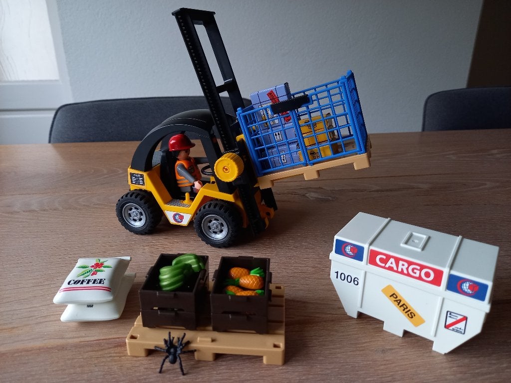 Playmobil Heftruck met pallets - 71528 COMPLEET, Complete set, Voertuig, Ophalen of Verzenden, Zo goed als nieuw