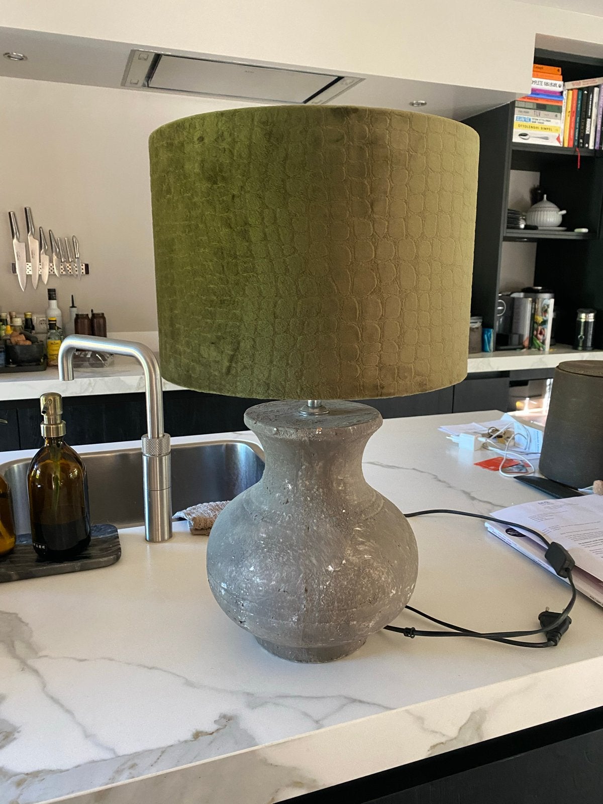Stenen Tafellamp met Groene Fluweel Kap - 50 cm Hoog, Ophalen, Gebruikt, Groen, Schemerlamp