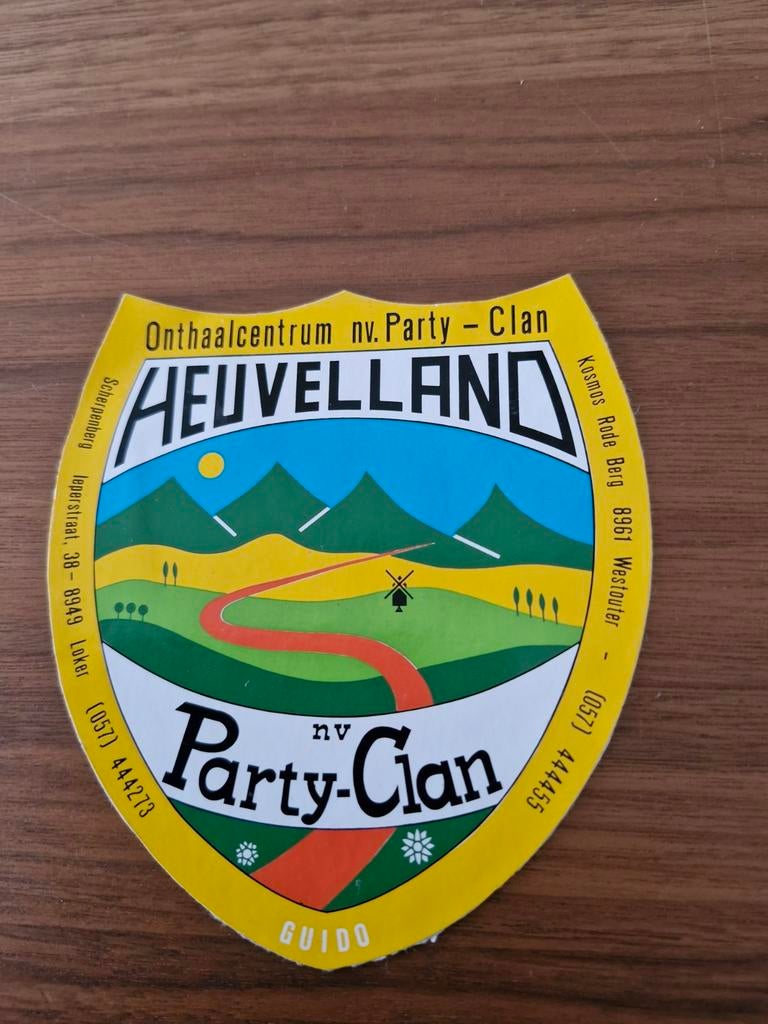 6442 Sticker Onthaalcentrum nv. Party-Clan Heuvelland, Ophalen of Verzenden