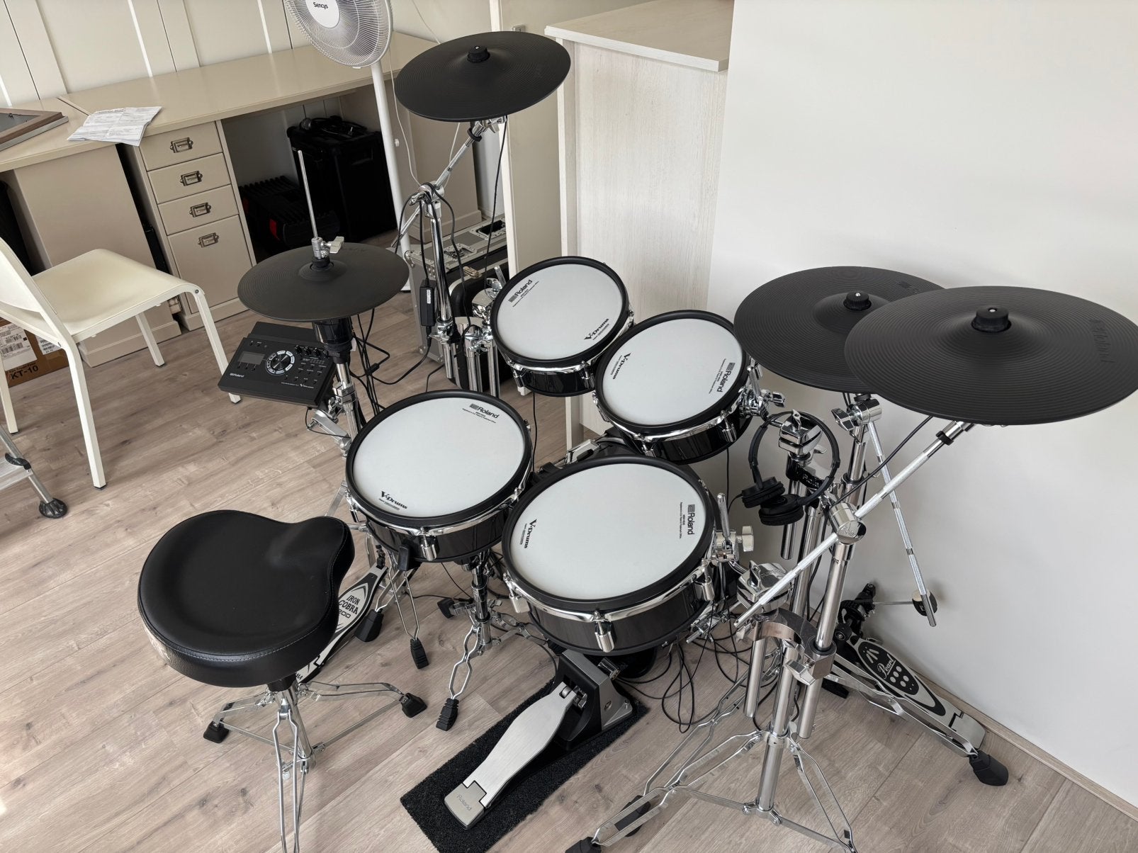 Elektronisch drumstel met extra accessoires, Ophalen, Zo goed als nieuw, Roland, Elektronisch