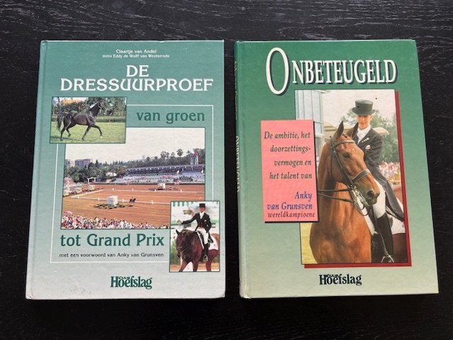 2 x de hoefslag, Ophalen of Verzenden, Gelezen