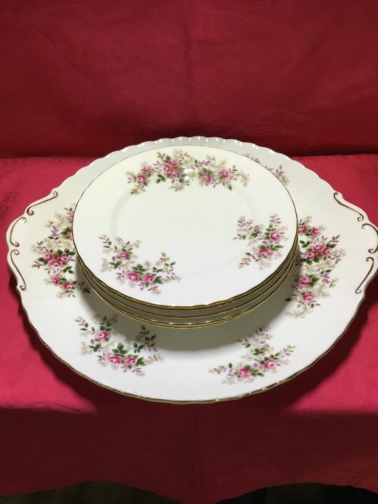 Royal Albert Lavender rose gebakset, Ophalen of Verzenden, Nieuw, Porselein, Bord of Schaal