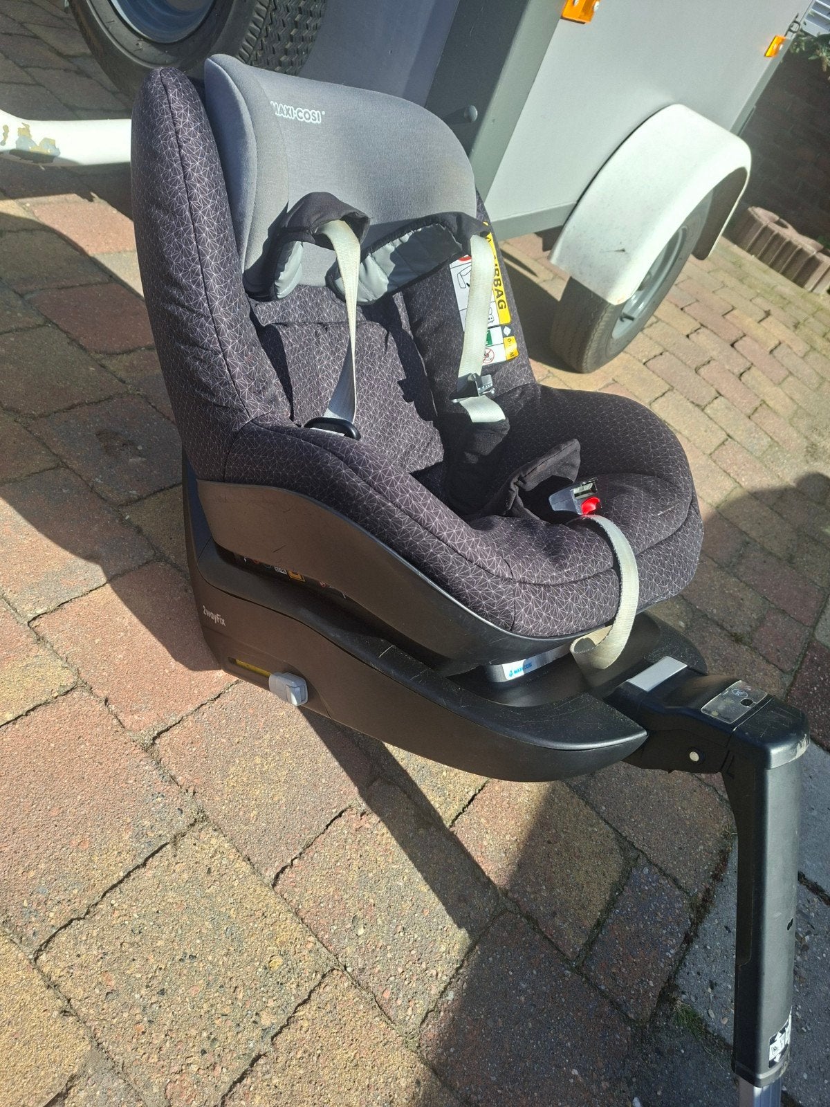 Maxi-Cosi 2wayFix autostoel met Isofix