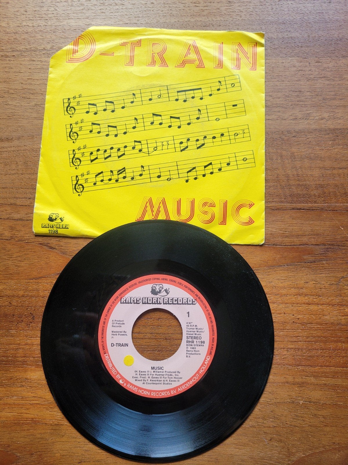 D-Train - Music / Let Me Show You (A World Of Wonder) Single, Gebruikt, 7 inch, Dance, Ophalen of Verzenden