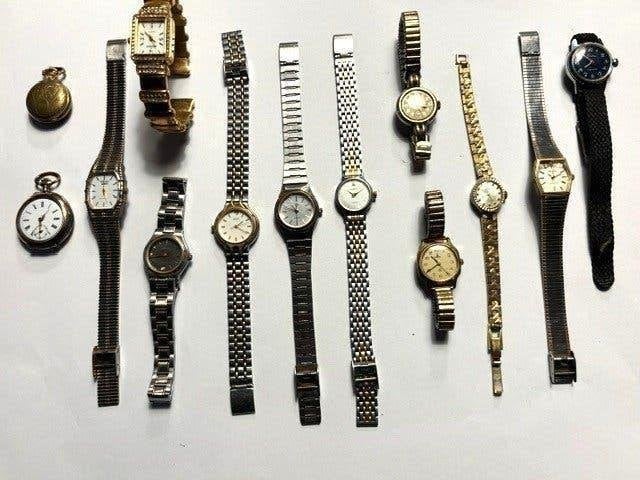 Aangeboden Partij dames horloges voor hobby of handel, Overige merken, Overige materialen, Gebruikt, Polshorloge