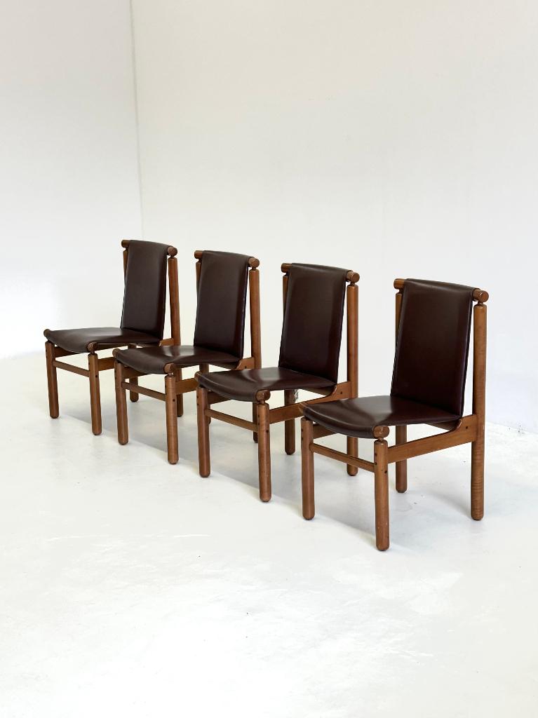 Set Tapiovaara eetkamerstoelen van La Permanente Cantù, Ophalen