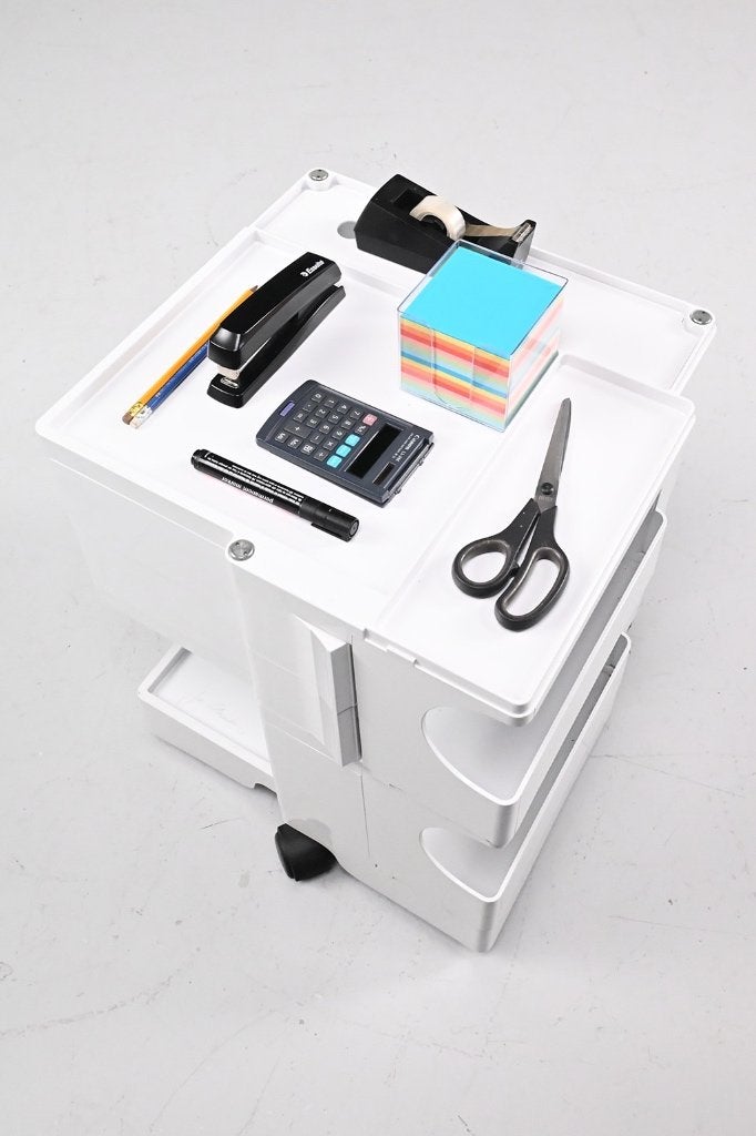 Witte kunststof opberg trolley met lades en wielen, Wit, Ophalen of Verzenden, 52 cm, Gesigneerd