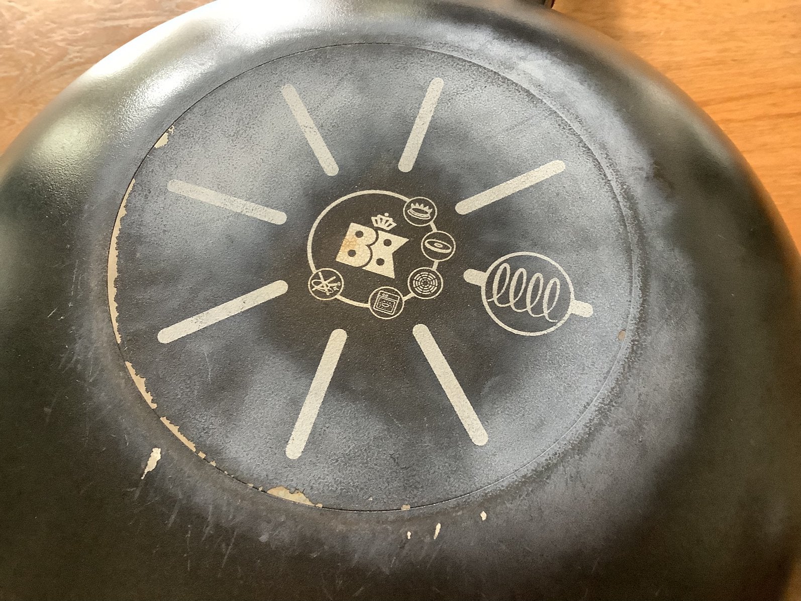Grote BK design wokpan, zwart, doorsnee 30 cm., Huis en Inrichting, Keuken | Potten en Pannen, Ophalen, Gebruikt, Overige materialen