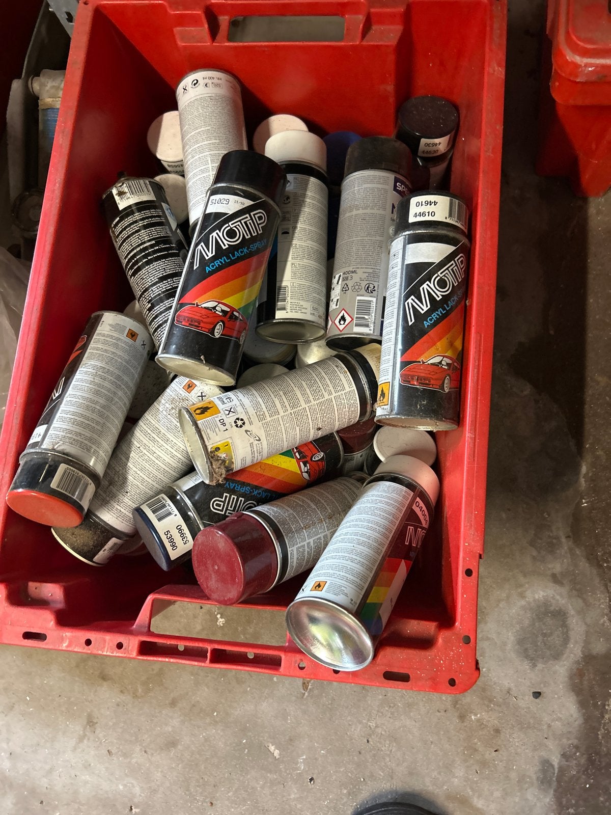 Doos vol diverse autolak spuitbussen - Motip Acryl-Lack, Gebruikt, Overige kleuren, Ophalen of Verzenden, Lak