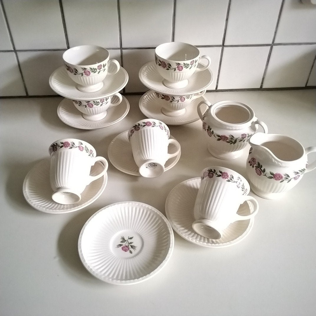 Wedgwood  rosalind  kop en schotels, presenteerschaal enz., Huis en Inrichting, Keuken | Servies, Ophalen of Verzenden, Zo goed als nieuw