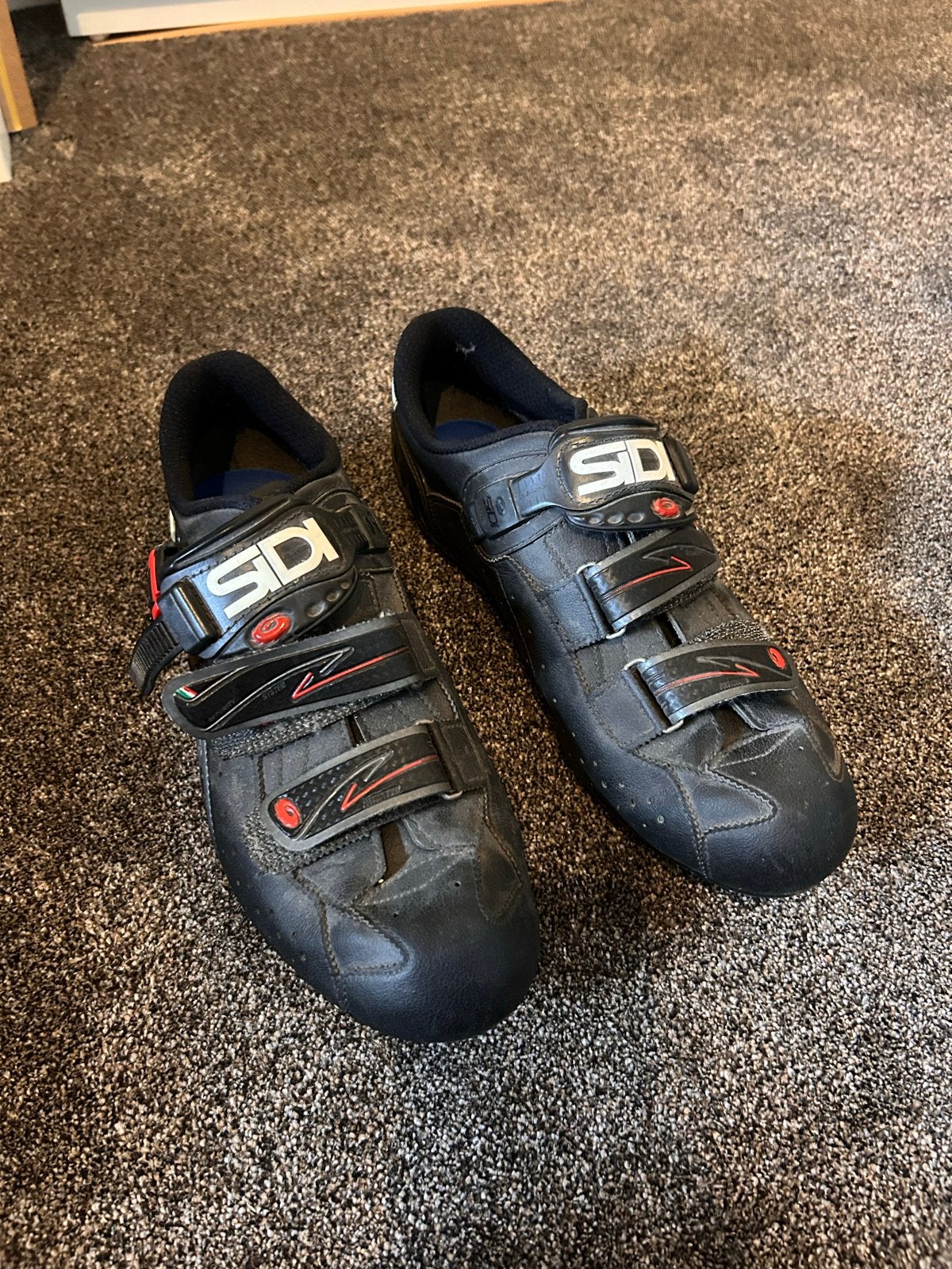 SIDI en Shimano RT52 fietsschoenen - Maat 40 en 44, Fietsen en Brommers, Fietsaccessoires | Fietskleding, Gebruikt, Heren, Schoenen