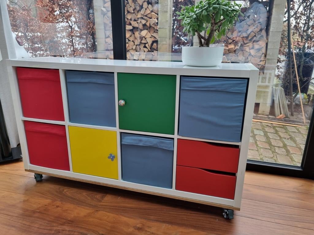 Ikea Kallax hoogglans wit kast 8 vakken op wielen, Ophalen