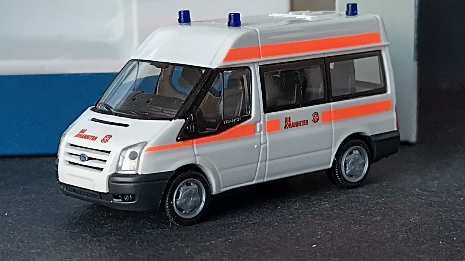 Ford Transit Ambulance Die Johanniter 1;87 Rietze Pol, Hobby en Vrije tijd, Modelauto's | 1:87, Auto, Verzenden, ., Rietze