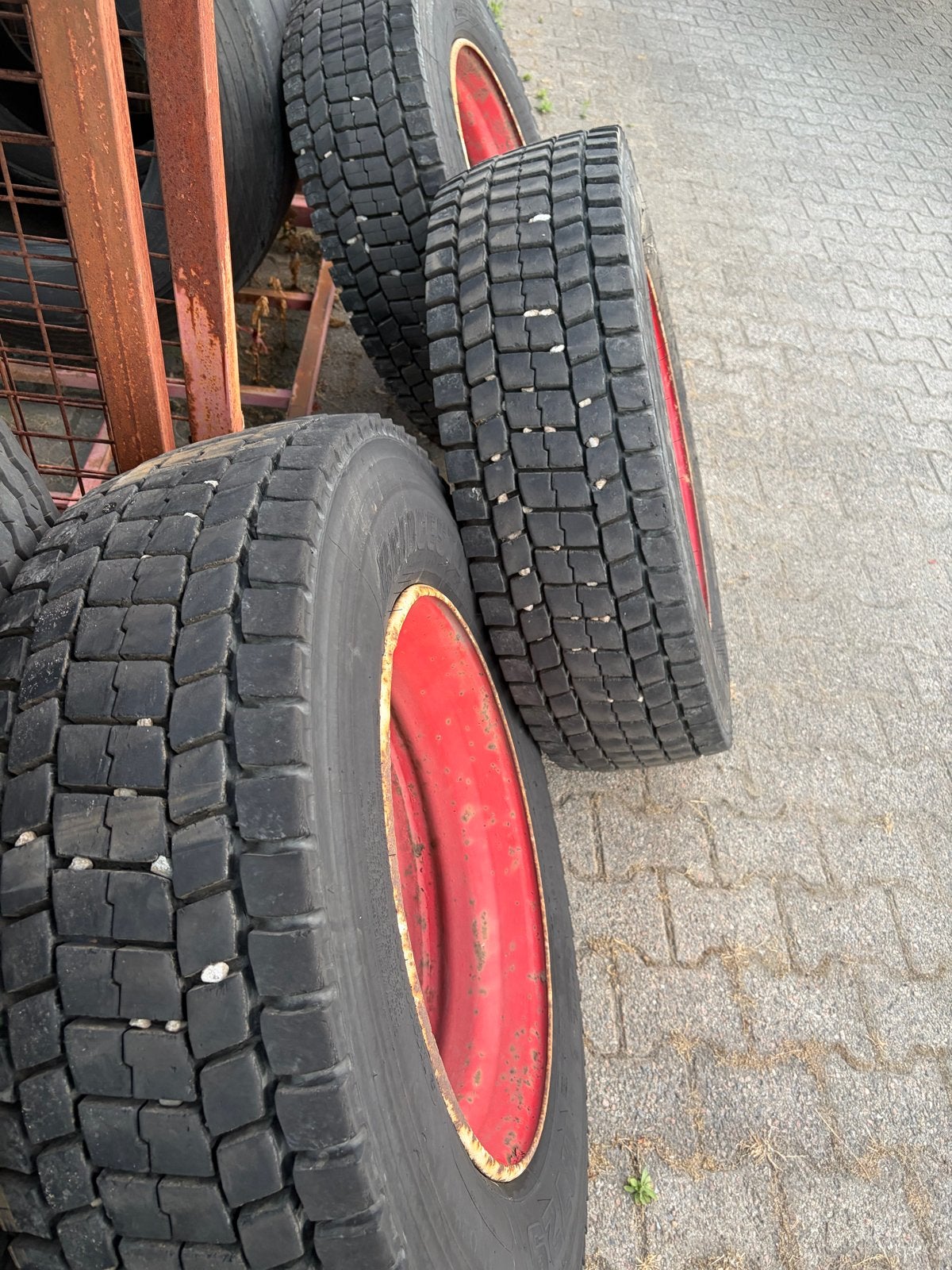 275/70 R22,5 Banden voor landbouwwagen, Gebruikt, 275 mm, Overige maten, Band(en)