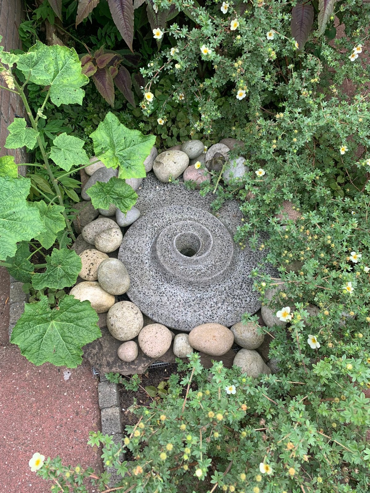 Waterspiraal tuin, Ophalen, Gebruikt, Beton, Waterornament