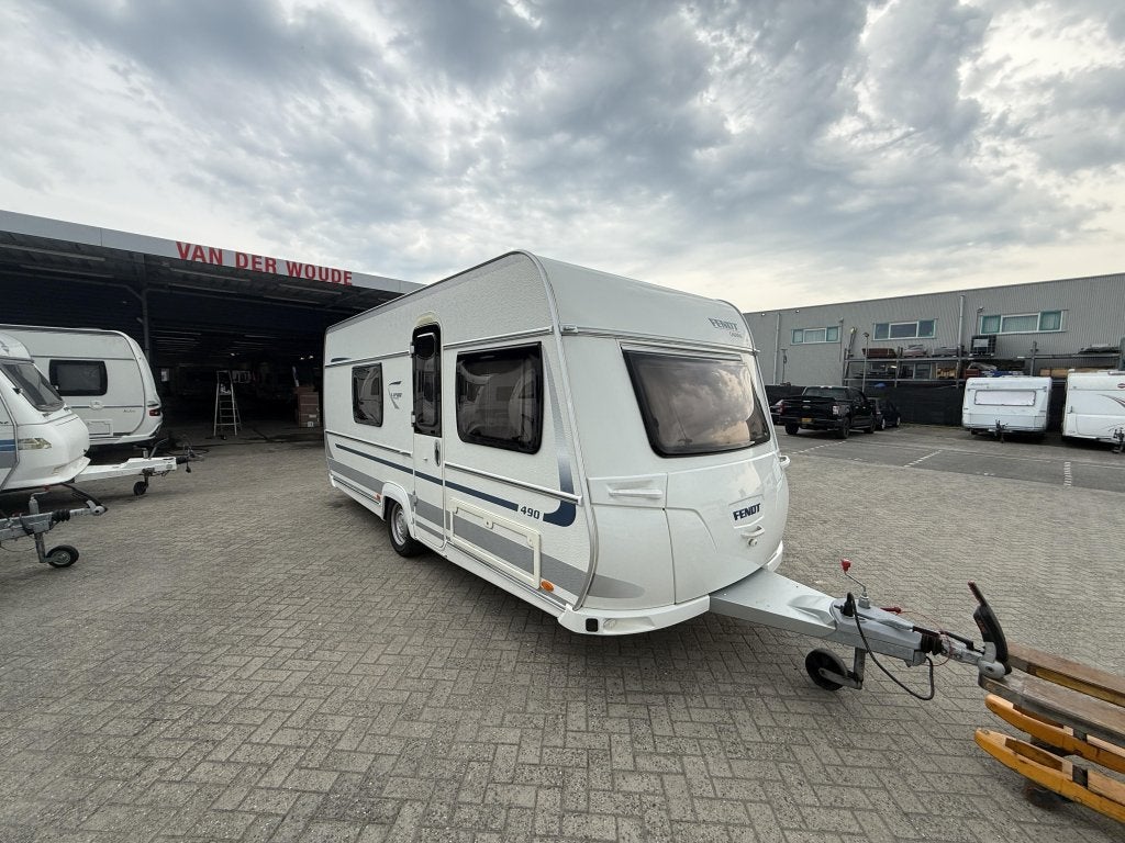 Fendt Saphir 490 TKM Stapelbed & Voortent Mover, Caravans en Kamperen, Caravans, Dwarsbed, Bedrijf, Ringverwarming, Overige