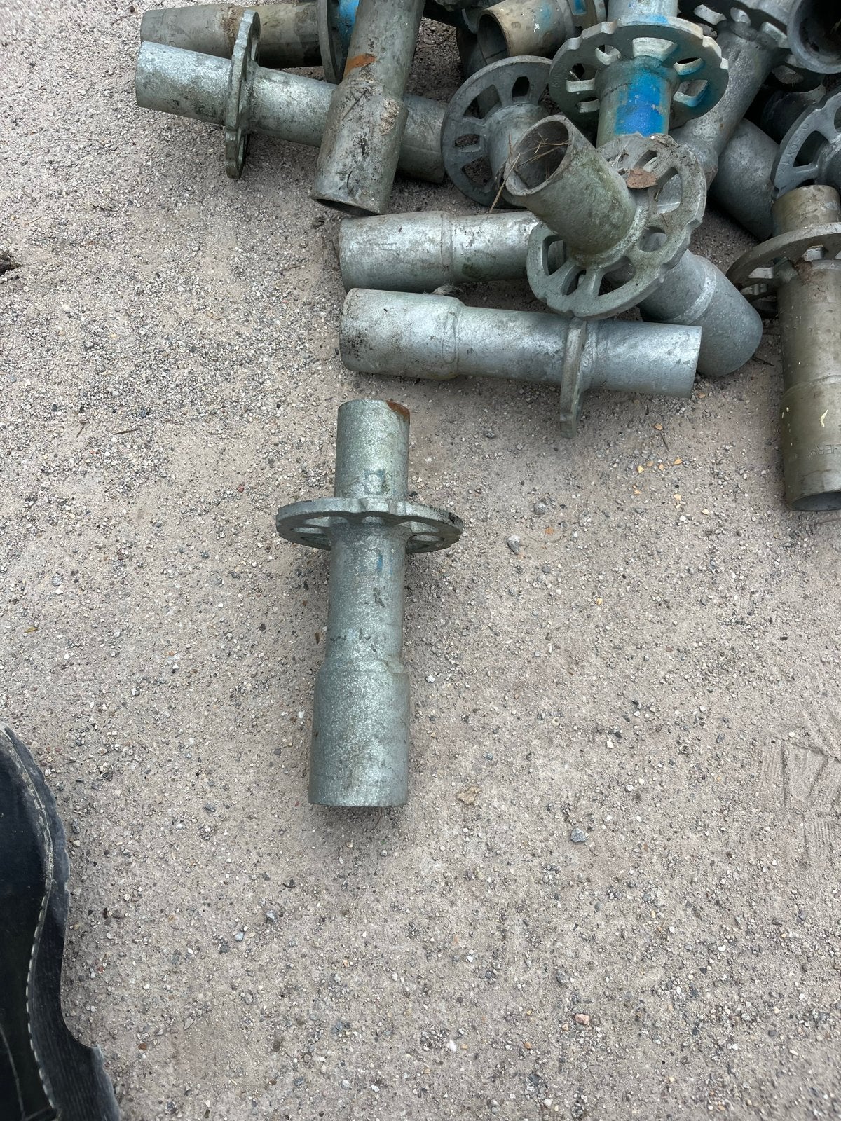 Layher voetstukken voor steigerbouw, Doe-het-zelf en Verbouw, Steigers, Ophalen, Gebruikt, Overige typen, Minder dan 2 meter