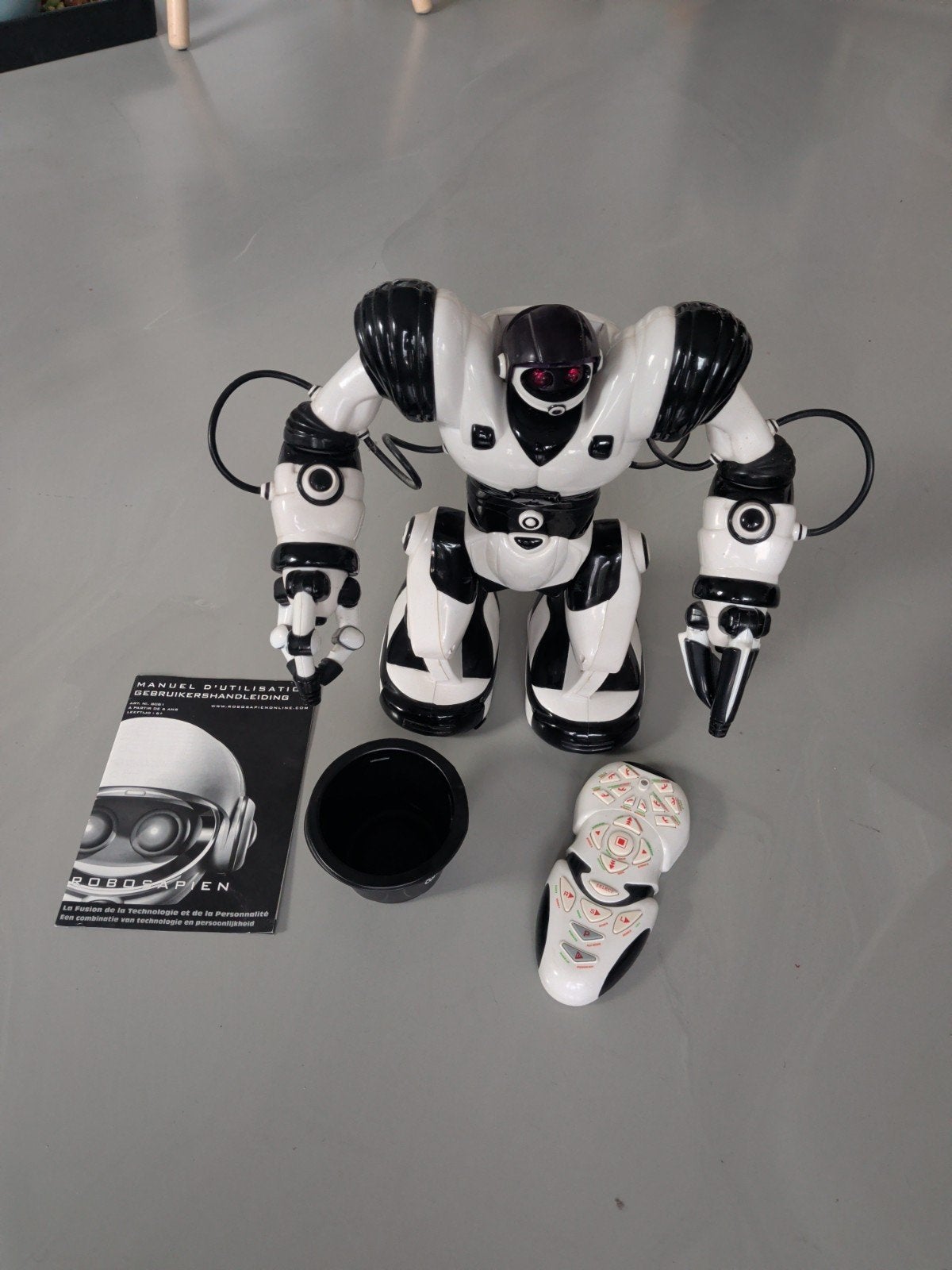 Wowwee robosapien compleet met boekje, Ophalen of Verzenden