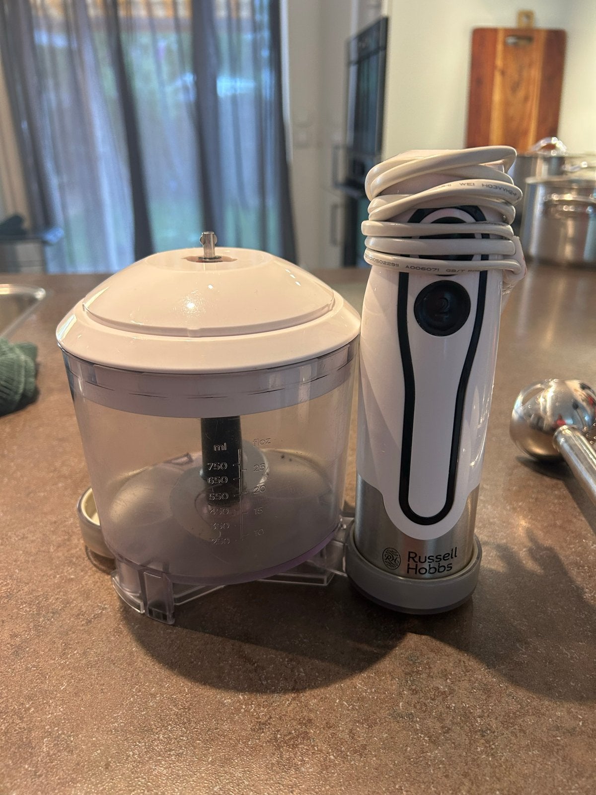 Russell Hobbs Hakmolen 22980-56 - Compact en Krachtig, Ophalen, Gebruikt, Vaatwasserbestendig, Minder dan 1 liter