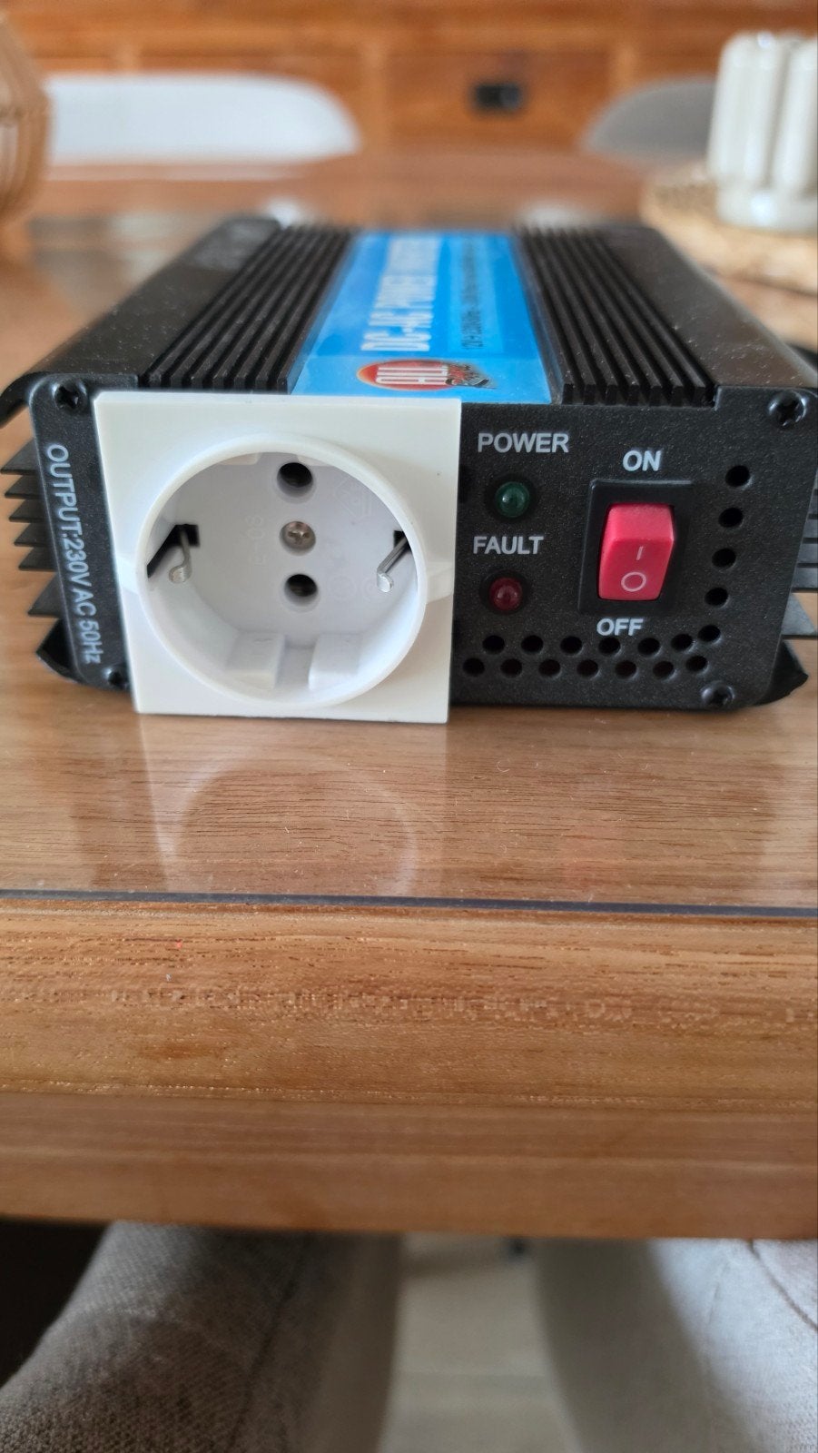DC-AC Power Inverter 12V naar 230V - 300W, Ophalen