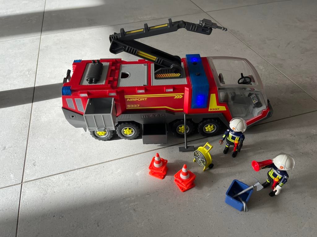 Playmobil brandweer auto airport, Ophalen of Verzenden, Zo goed als nieuw
