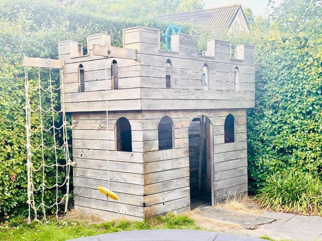 Groot houten speelkasteel – uniek buitenspeeltoestel, Ophalen, Gebruikt, Hout