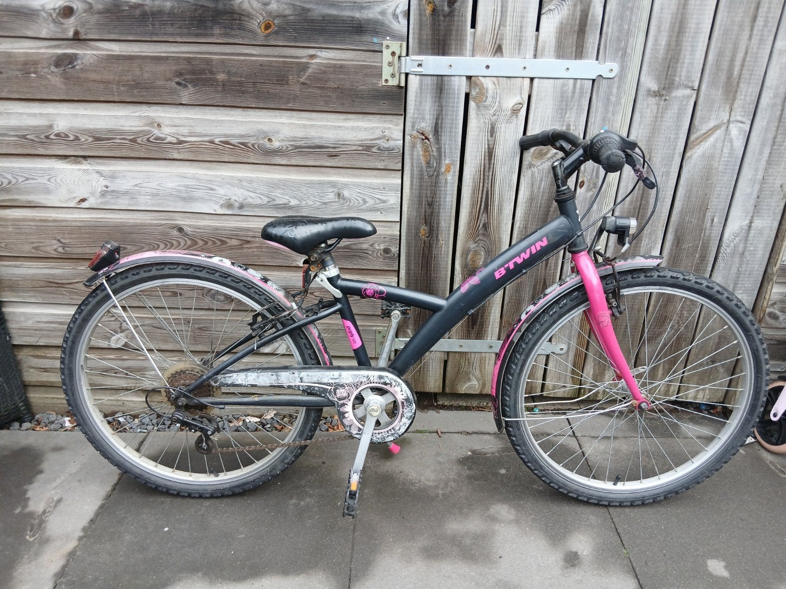24 inch b-twin btwin 6 versnellings mountingbike, Fietsen en Brommers, Fietsen | Meisjes, Ophalen, Velgrem, Versnellingen, BTWIN