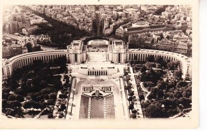 PARIJS,- Luchtfoto Palais Chaillot Trocadéro. 21-04, Ophalen of Verzenden, 1920 tot 1940, Ongelopen, Frankrijk