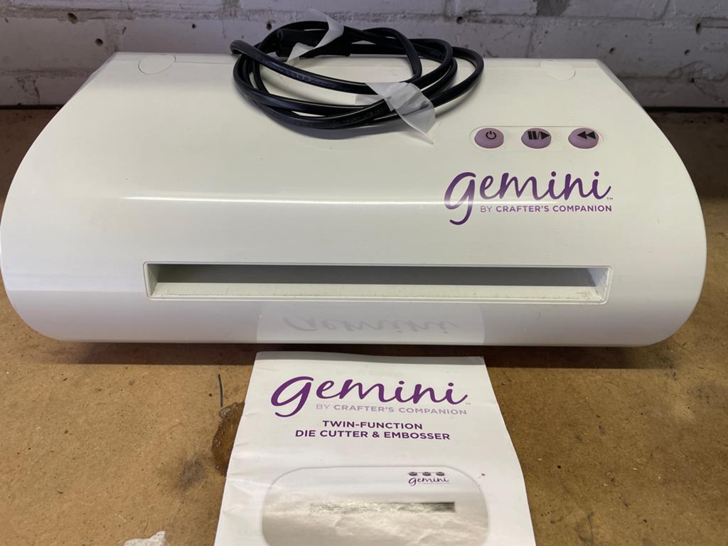 Gemini Twin-Function Die Cutter & Embosser Machine, Geschikt voor snijden, Overige thema's, Ophalen of Verzenden, Zo goed als nieuw