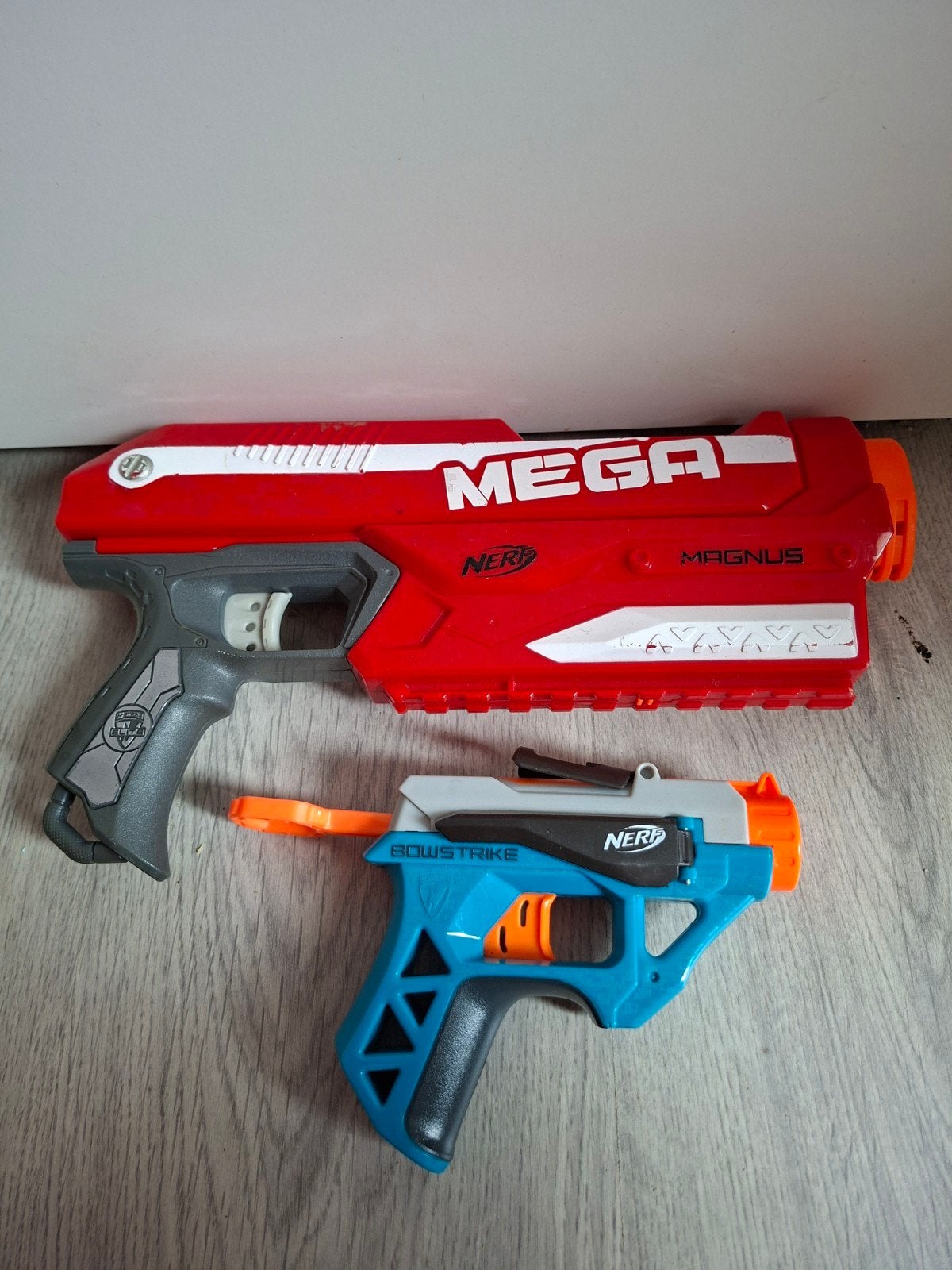 Nerf Mega Magnus & Nerf Bowstrike Blasters (zonder pijltjes), Ophalen of Verzenden, Zo goed als nieuw, Jongen of Meisje